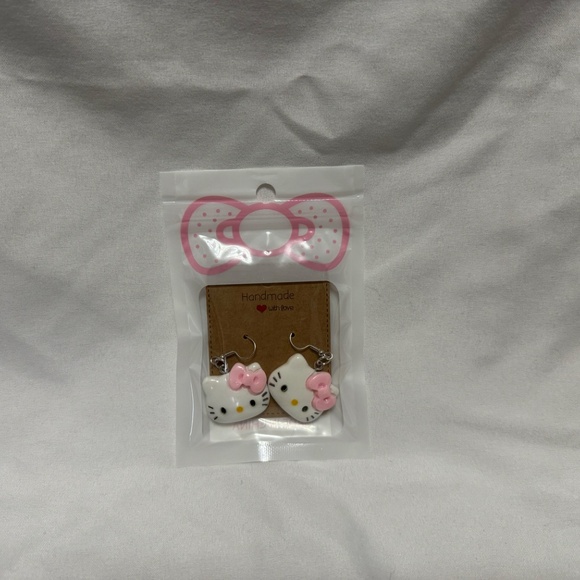 Handmade Pink Bow Hello Kitty Earrings - Picture 7 of 7